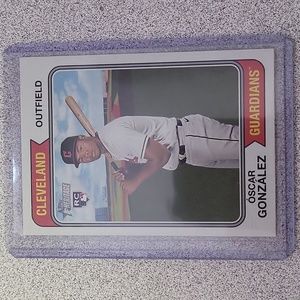 2023 Topps Heritage Oscar Hernandez Rookie Card